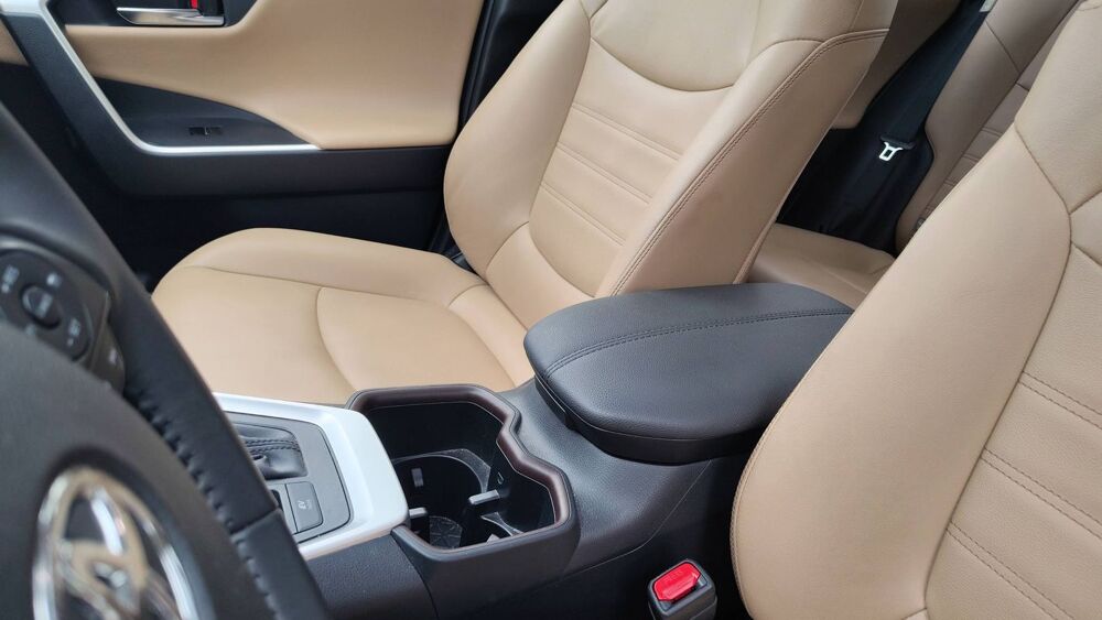 RAV 4 2.5 VVT-i 218 Hybrid E-CVT Lounge - Entretien constructeur T 2023 occasion 92000 Nanterre