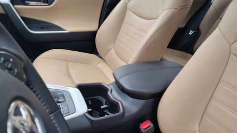RAV 4 2.5 VVT-i 218 Hybrid E-CVT Lounge - Entretien constructeur T 2023 occasion 92000 Nanterre