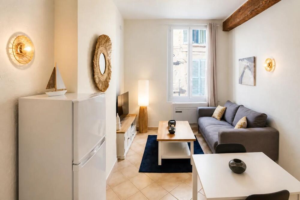 Vente Appartement AVIGNON LUMINEUX T2 INTRA MUROS - 30,53 m² Avignon
