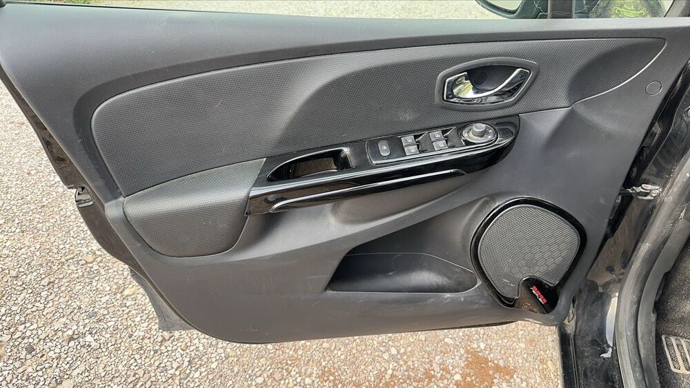 Clio IV 0.9 TCe 90 Intens 2014 occasion 13770 Venelles