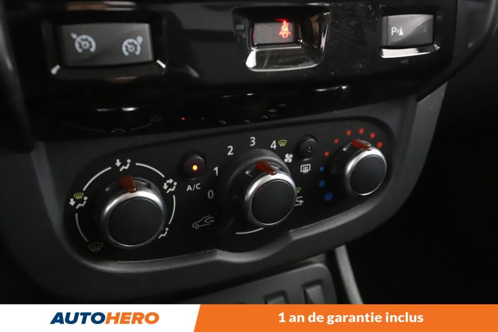 Duster 1.2 TCe Black Touch 4x2 125 ch 2017 occasion 92130 Issy-les-Moulineaux