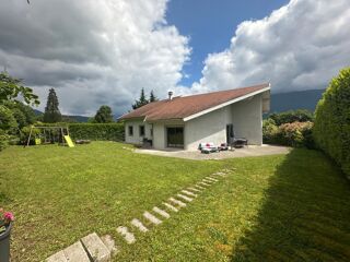  Maison  vendre 5 pices 205 m