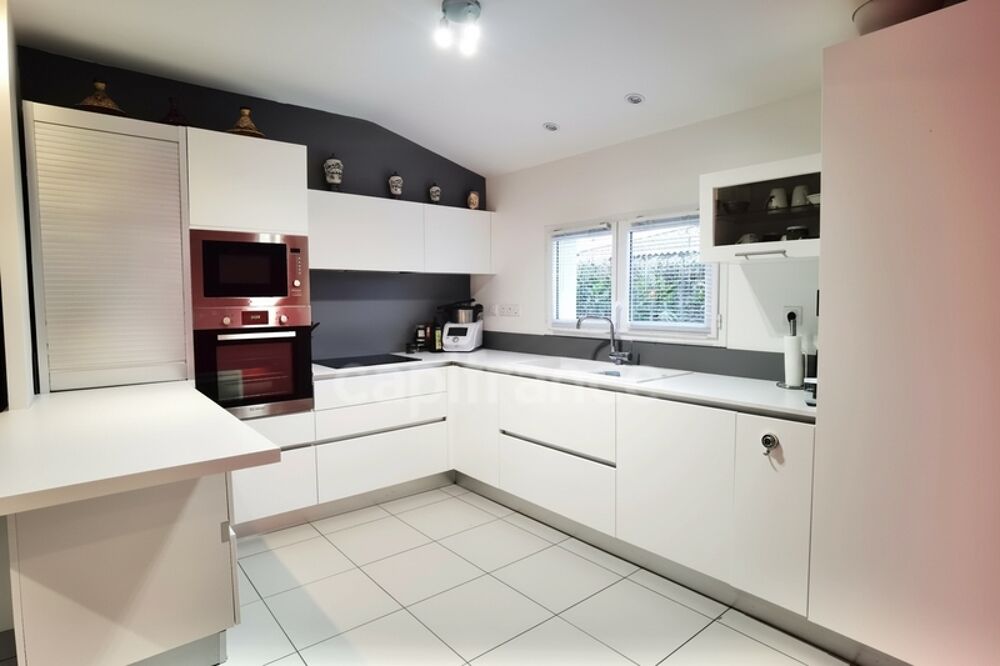 Vente Maison Dpt Gard (30), à vendre maison P3 de 91 m², terrasse, terrain d'environ 65m2, garage, place de parking, copropriété, piscine Uzes