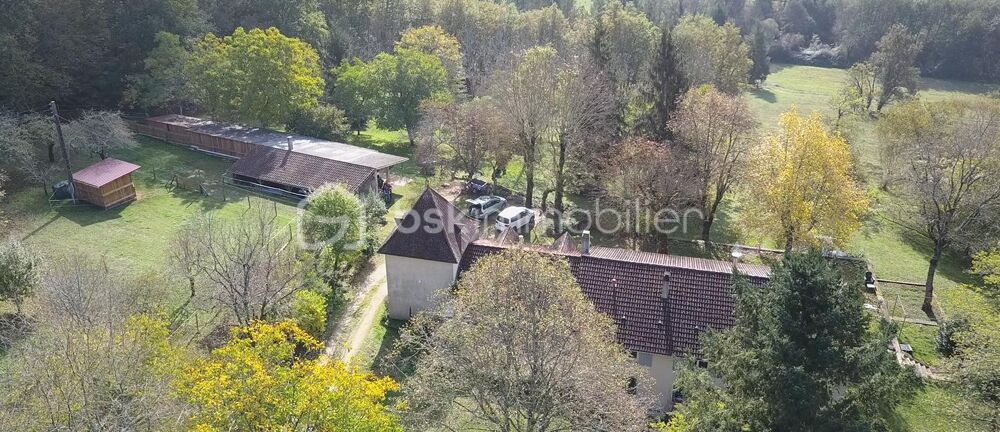 Propriété équestre aux portes de Bergerac sur 10 hectares et ses 2 gîtes