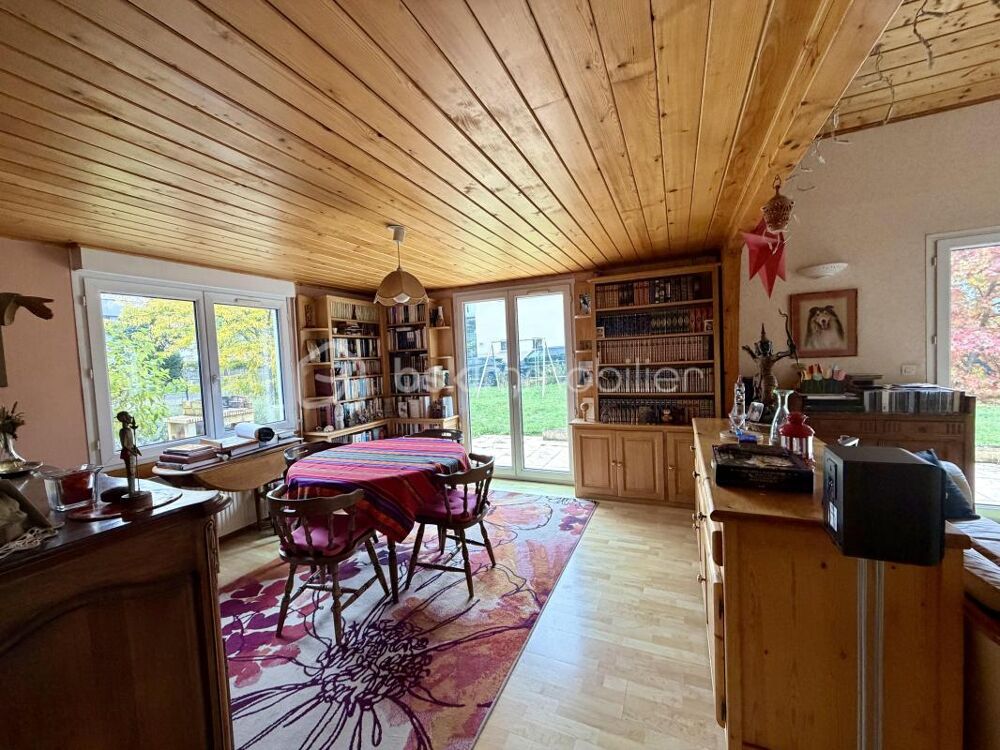 Vente Maison Maison familiale individuelle avec sous sol total et grand jardin Cesson