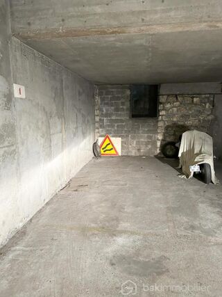  Parking / Garage � vendre 