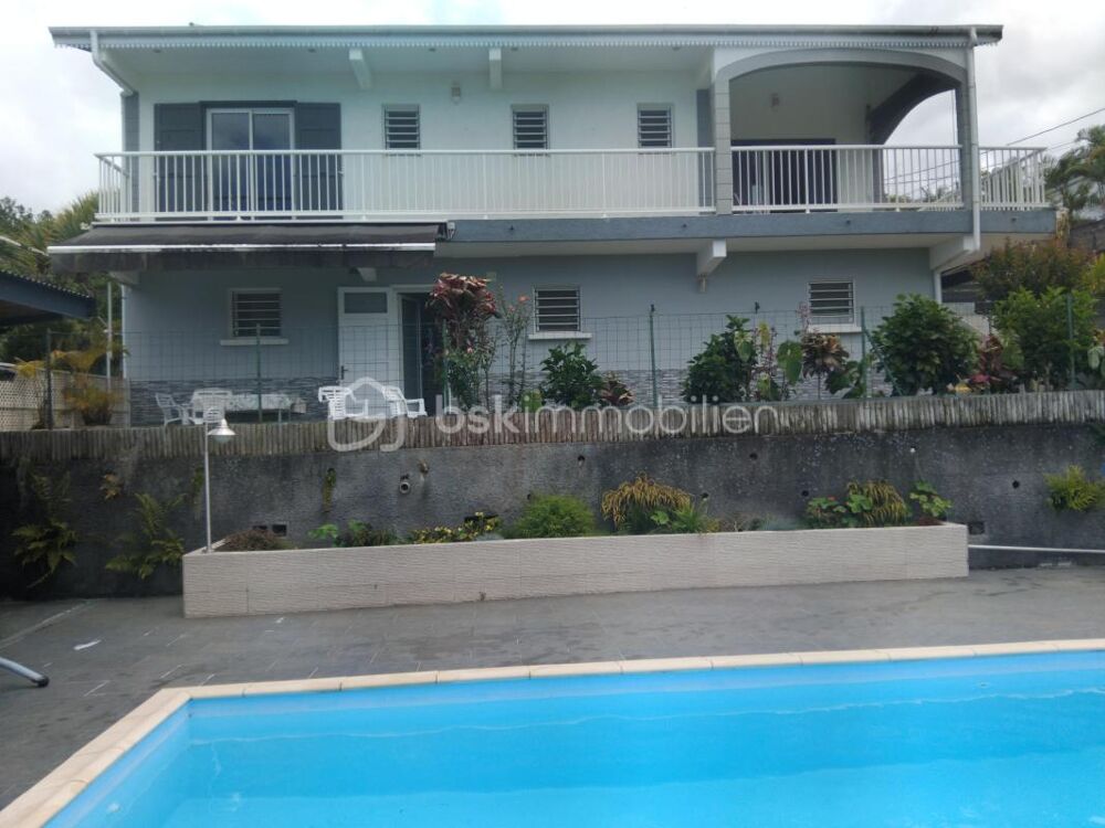 Villa avec piscine jacuzzi et grand jardin à l'île de la Réunion