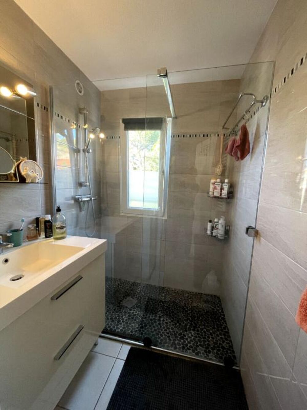 Vente Appartement BOULOURIS , APPARTEMENT T2 AVEC TERRASSE, BALCON ET BOX FERMÉ, À DEUX PAS DE LA MER Saint raphael