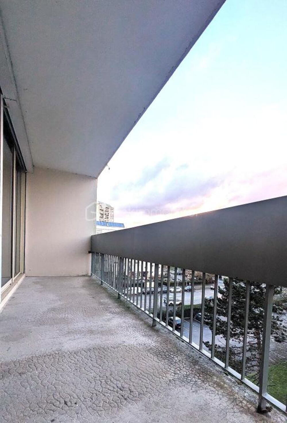 ANGERS  OPPORTUNITÉ T3 LUMINEUX AVEC GRAND BALCON & VUE DÉGAGÉE À 10 min de la gare  Tram et bus à proximité immédiate
