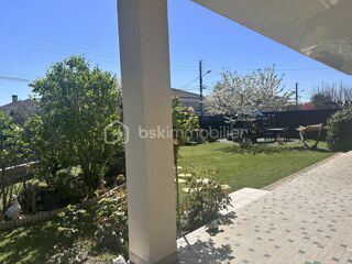  Maison  vendre 9 pices 199 m