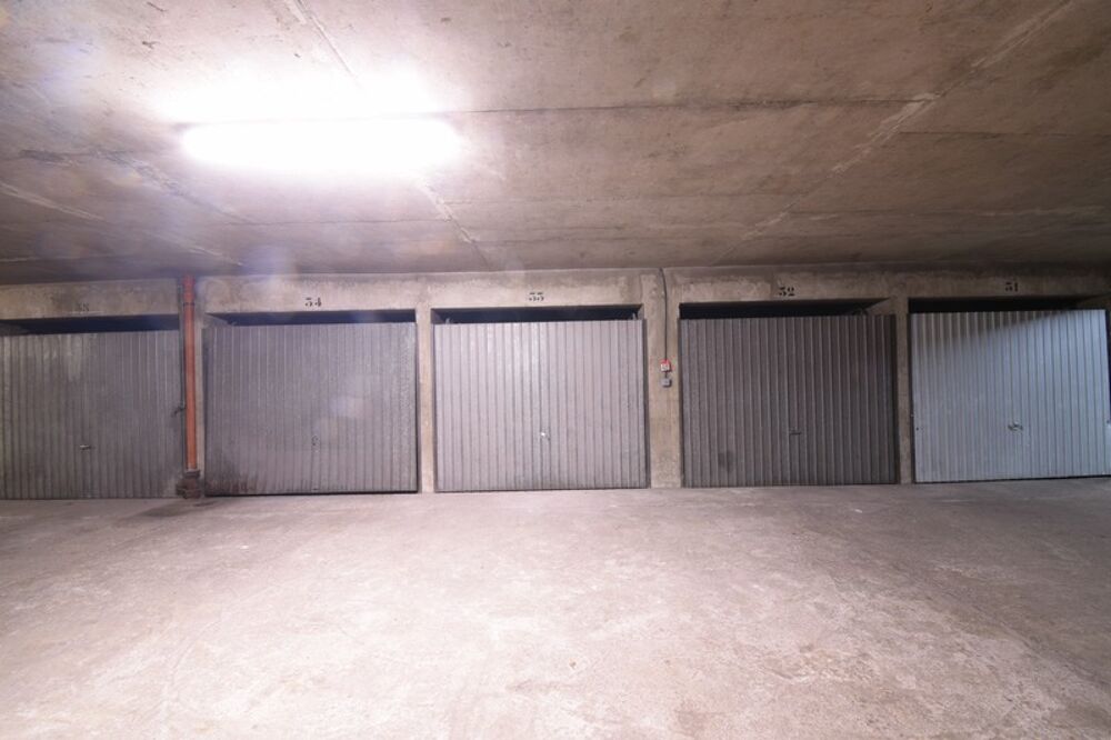 Vente Parking/Garage Paris porte de Bagnolet: deux boxes à vendre (28 m² au total) Paris 20