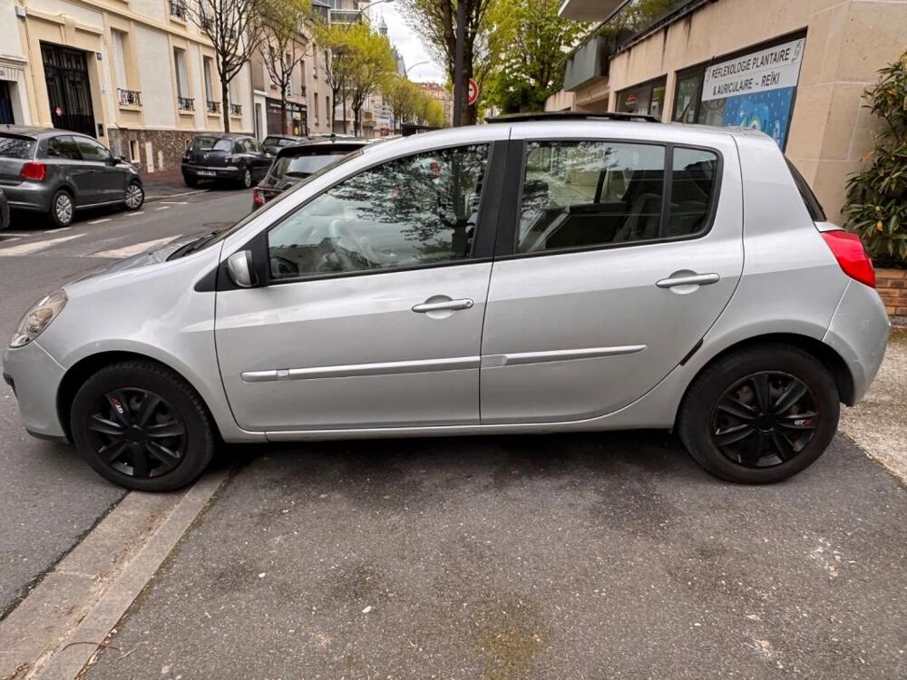 Clio III 1.6 16V 110 Luxe Dynamique A 2006 occasion 94100 Saint Maur Des Fossees