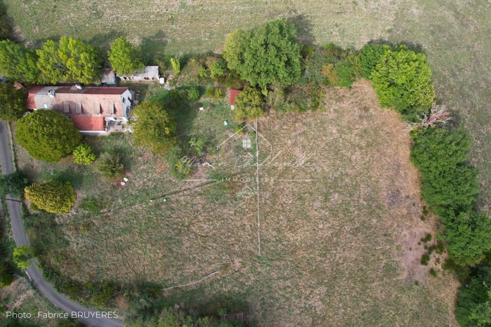 Maison de 200m²  7 pièces - CHALVIGNAC (15)