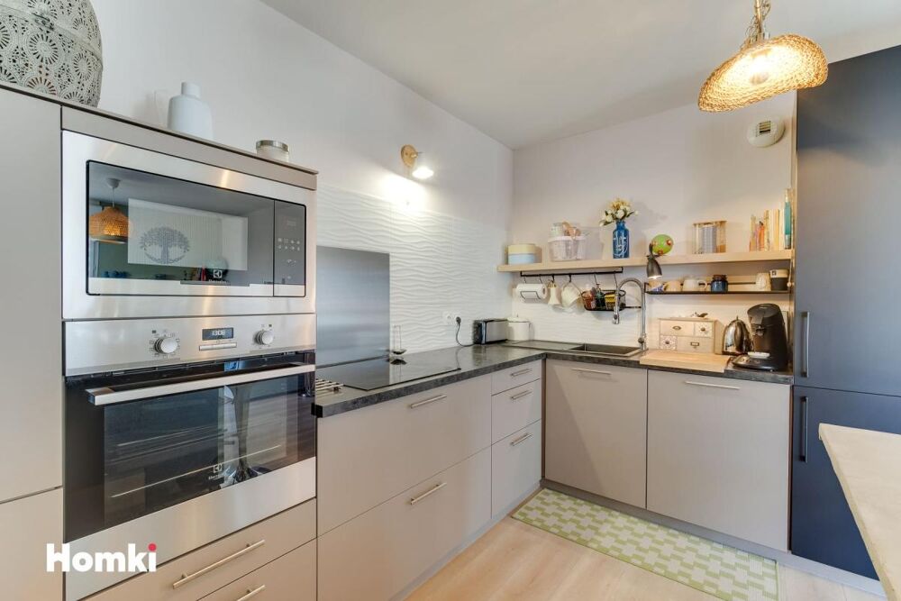 Vente Appartement SUPERBE APPARTEMENT T3 AVEC BOX PMR DANS RESIDENCE AVEC PISCINE ! Marseille 9