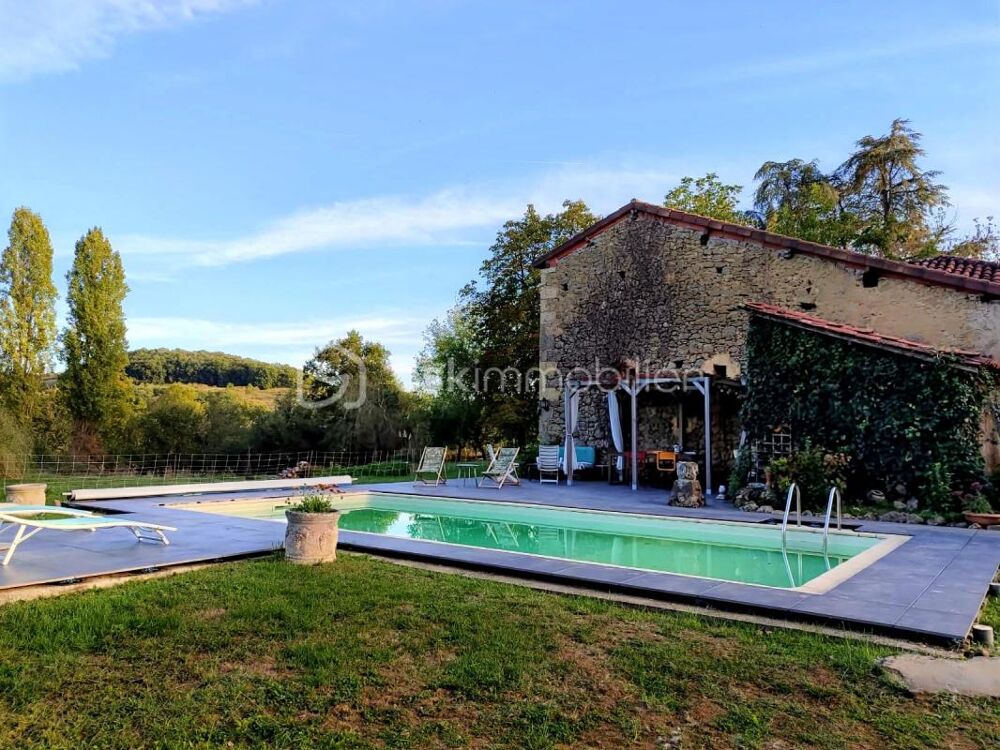 Maison 7 pièces 222m²