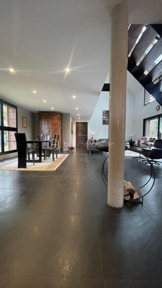  Maison � vendre 7 pi�ces 317 m�