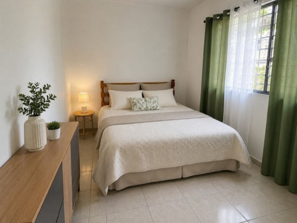 Vente Maison SAINTE CLOTILDE (974) - Maison à vendre 4 pièces de 80 m² avec jardin sur parcelle de 407 m² Sainte clotilde
