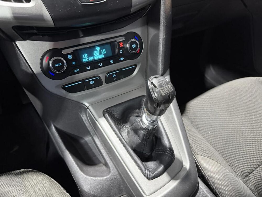 Focus III Hatchback 1.6 TDCI FAP S&S 95 cv TREND 2012 occasion 85190 Venansault