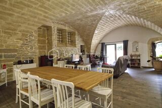  Immeuble � vendre 9 pi�ces 368 m�