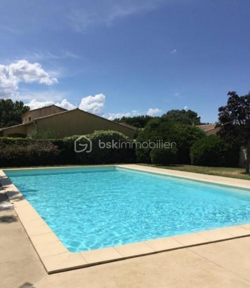Appartement T3 avec balcon, piscine et parking  Avignon Pont des Deux Eaux