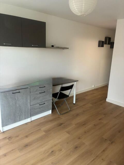   GRAVIGNY - 27930 - Studio RDC - Résidence sécurisée - 24 m2 - 52000  HAI Appartement - 1 pièce(s) - 24 m²