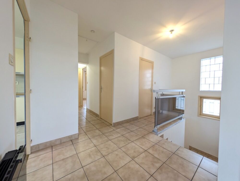 Maison 118 m²  3 chambres  terrain 1 068 m²  Centre de Chauffailles 71