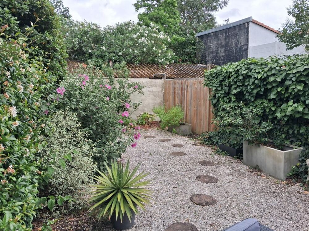 à vendre  Maison Bordeaux (33200)