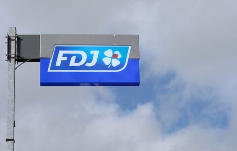 LOTO PMU Presse  - AV proche Bordeaux 183200 33000 Bordeaux