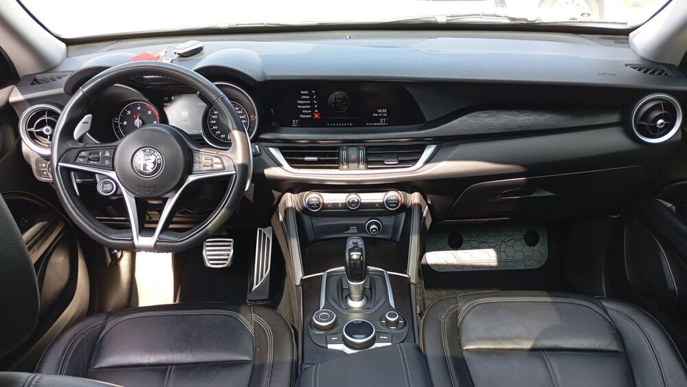Stelvio 2.2 JTD 190 Q4 AT8 Executive - Automatique Toit ouvrant 2018 occasion 14400 Vaucelles