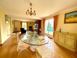  Maison � vendre 7 pi�ces 205 m�