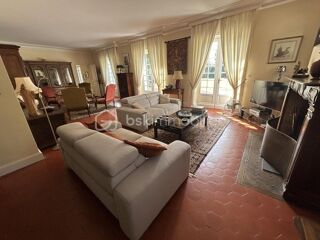  Propriété/château à vendre 11 pièces 453 m²