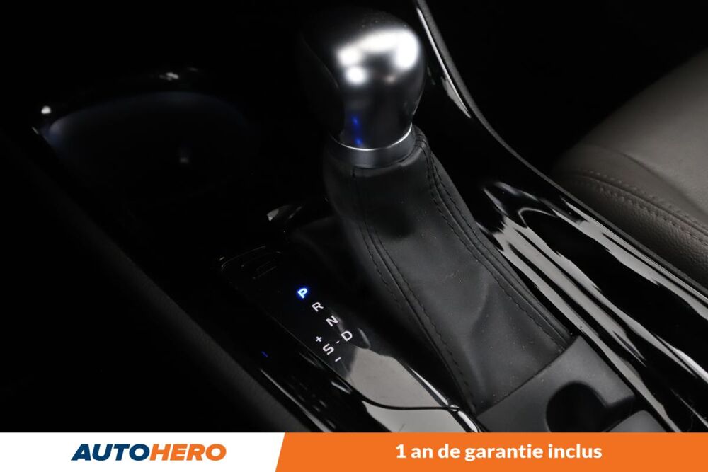 C-HR 2.0 Hybride Distinctive 184 ch 2020 occasion 92130 Issy-les-Moulineaux