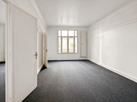   Avenue Hoche ! 