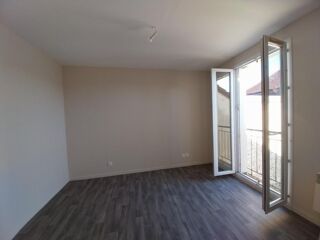  Appartement à louer 3 pièces 91 m²
