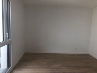  Appartement à louer 3 pièces 68 m²