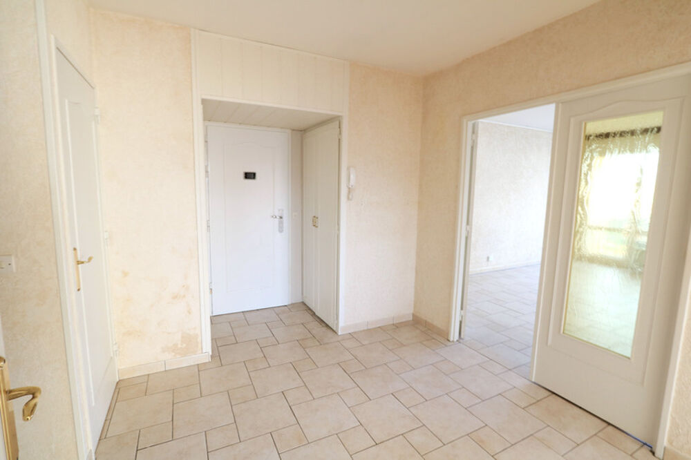Rare opportunité à Metz  Spacieux appartement 4 pièces avec garage et 4 balcons