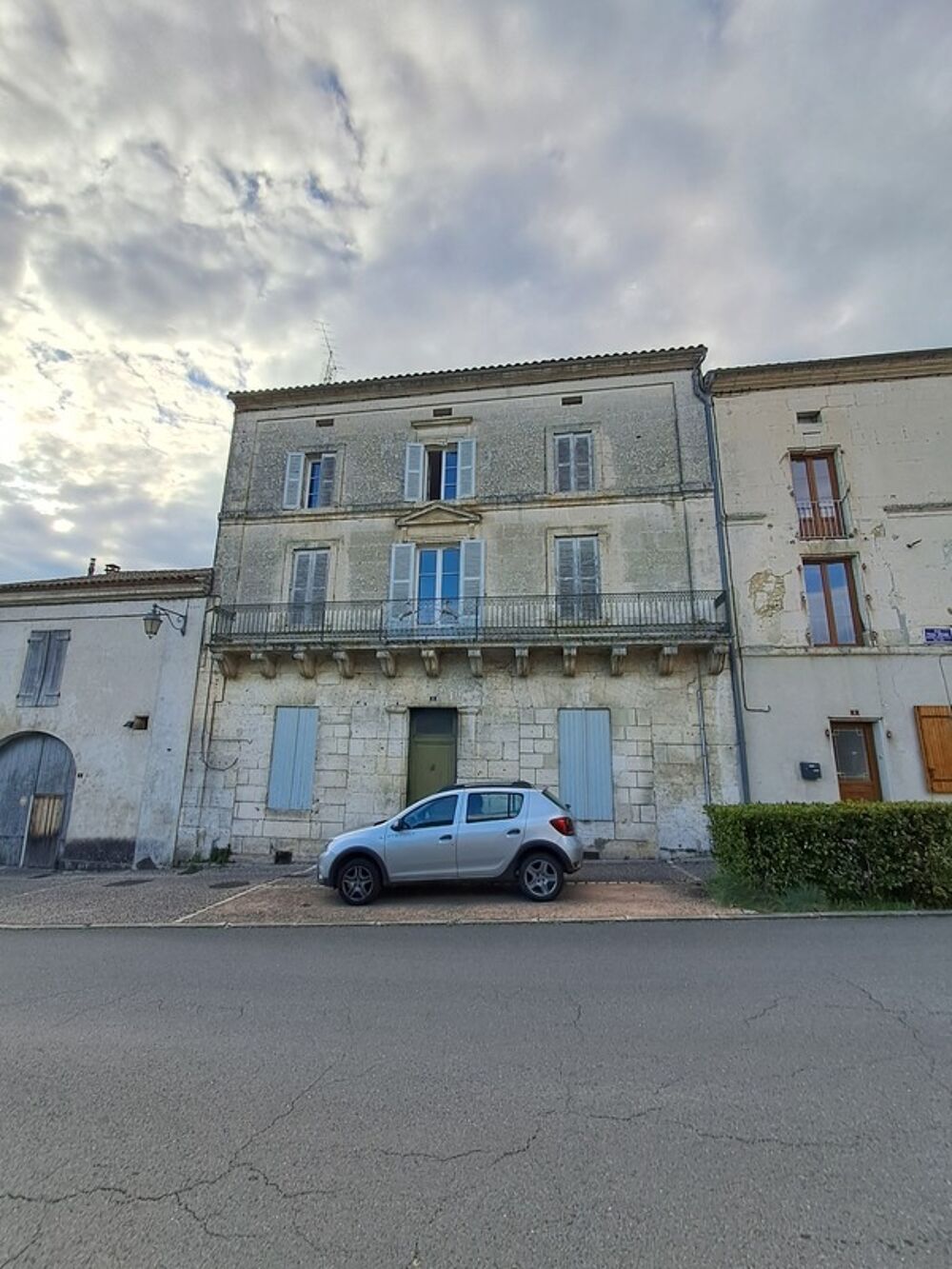 Vente Maison Grande maison de caractère à rénover – 185 m² – Mareuil en Périgord (24340) Mareuil