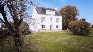 Vente Maison PLUVIGNER – Maison familiale avec terrain constructible de 1650 m² au cœur du bourg Pluvigner