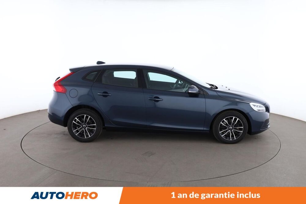 V40 2.0 D2 Momentum Business Geartronic 6 120 ch 2016 occasion 92130 Issy-les-Moulineaux
