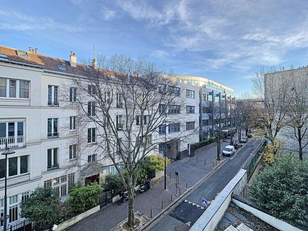 Location Appartement Studio meublé au plan optimisé -- Faidherbe-Chaligny, Paris Paris 11