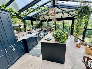  Proprit/chteau  vendre 8 pices 306 m