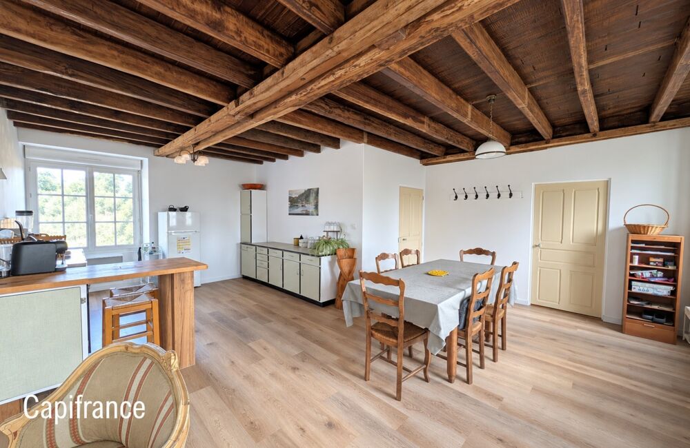 Vente Maison TRÉAL – Maison en pierre rénovée en 2022 sur 8 300 m² avec 2 hangars Treal