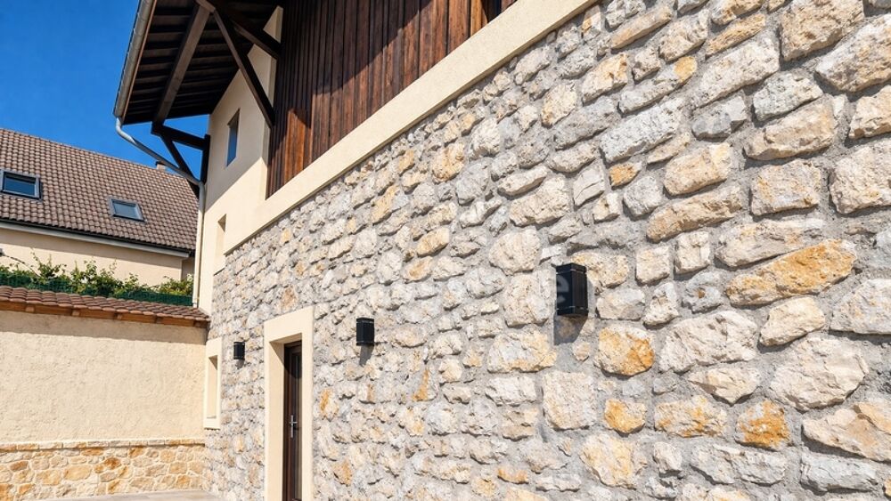 Maison à vendre 15 pièces CROZET (01)