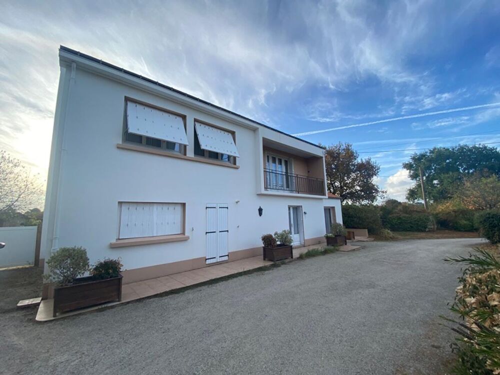 MAISON SAINT HILAIRE DE CHALÉONS 44680 - 185 M² - 4 CHAMBRES - BUDGET 285 000 HAI