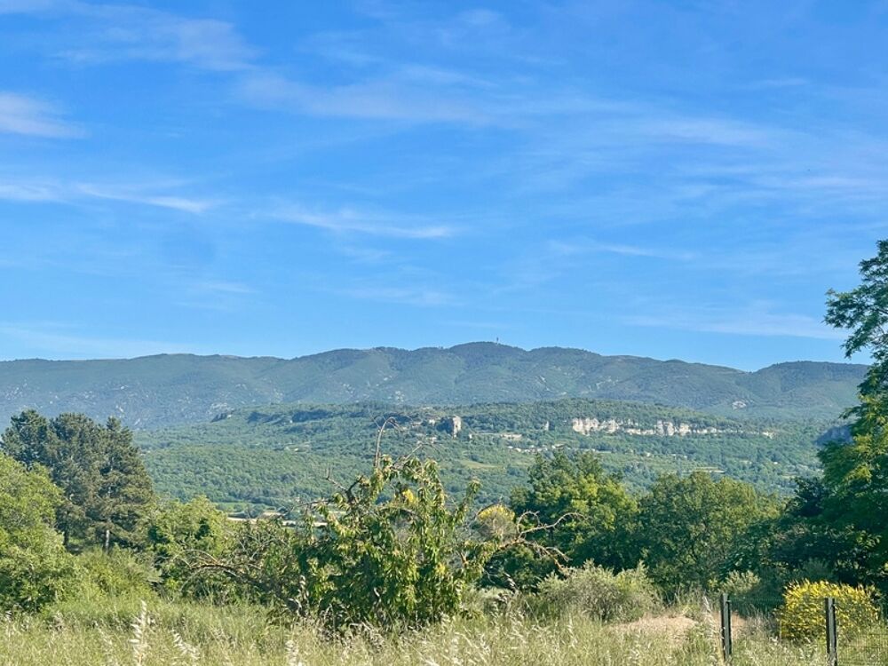 Maison en pierre à rénover avec vue exceptionnelle sur le Luberon  84400 Apt