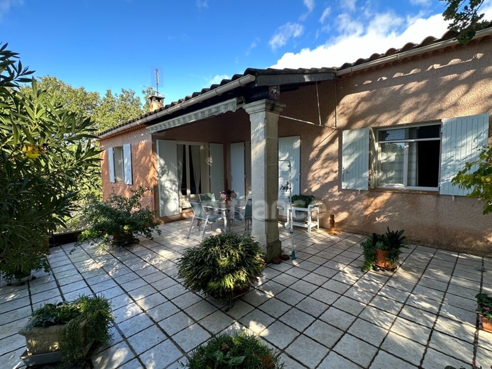 A vendre APT maison de 95 m² Plain pied- Terrain de 6 634,00 m² -