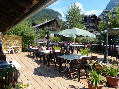 Murs commerciaux, Fonds de commerce, et appartement T5 &agrave; vendre SAMOENS (74) 1120350 74340 Samoens