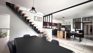  Maison � vendre 6 pi�ces 200 m�