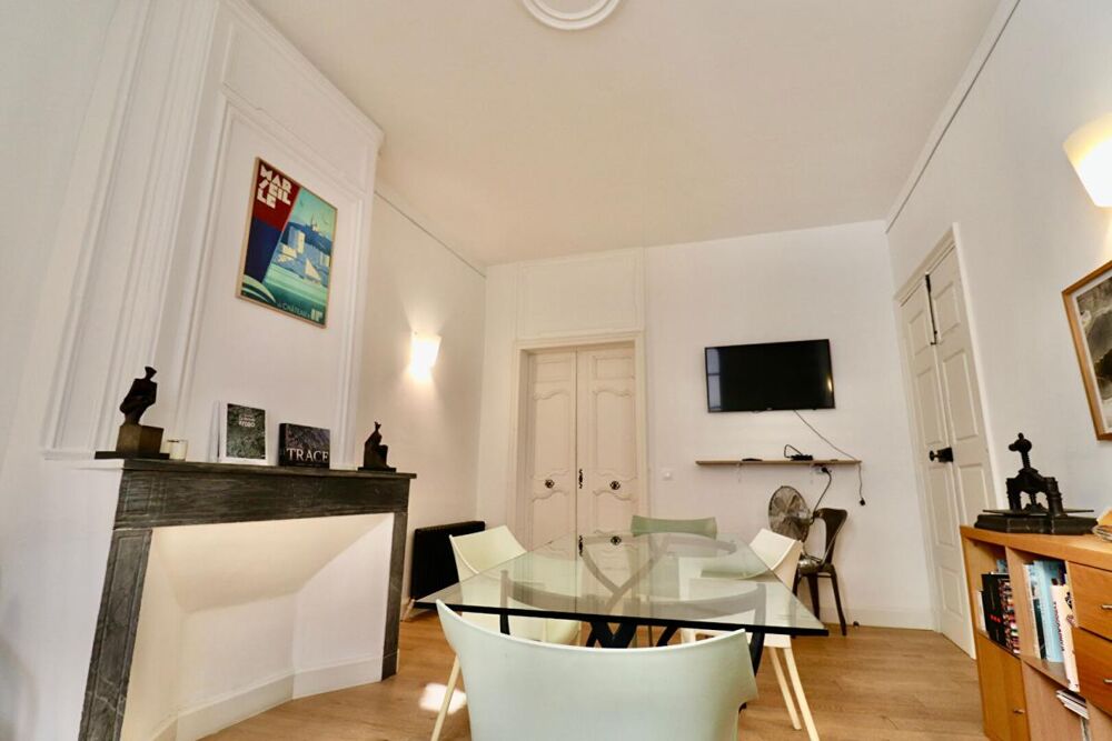 Vente Appartement Centre historique  bel appartement Arles 5 pièce(s) 137.2 m2 Arles
