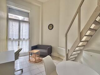 Appartement à louer 1 pièce 25 m²
